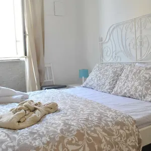 https://sunrise-hostel-rooms.palermohotels.org